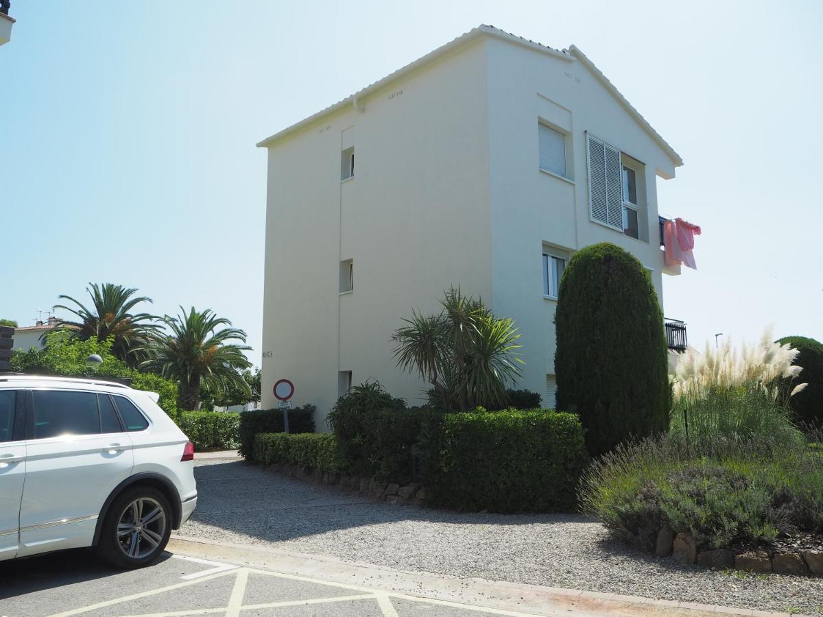 Apartament Amb Piscina I Aparcament - Baixos Amb Jardinet Calella De Palafrugell Ngoại thất bức ảnh